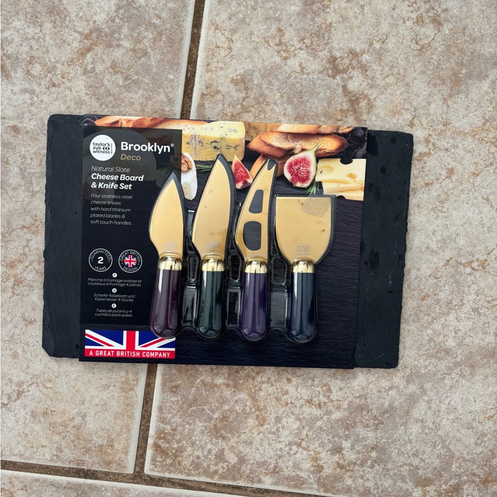 NWT Taylor’s Eye Witness Brooklyn Deco 4 piece Cheese Knife Set